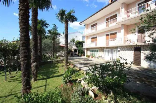 One-Bedroom Apartment Crikvenica 14