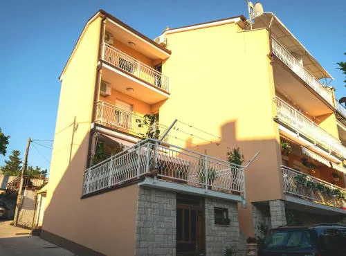 Scenic and Sunny Apartments with Sea View and Balcony