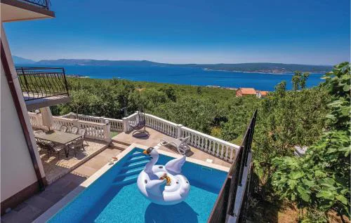Stunning Apartment In Crikvenica