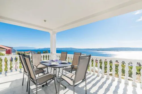 Tolle Wohnung Mit Terrasse Und Meerblick