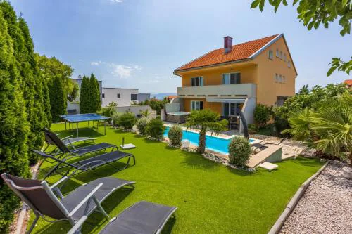 Villa Puskas 2