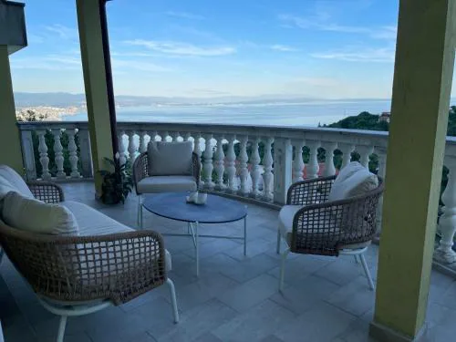 Two-Bedroom Apartment Kolak with Sea View Terrace