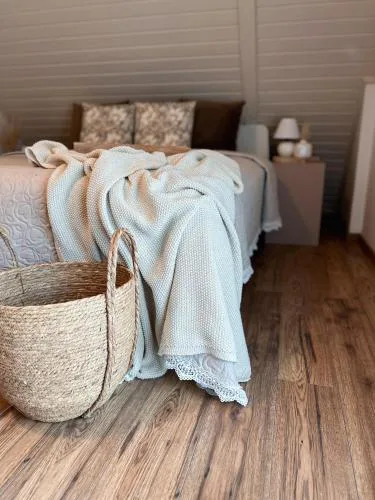 Pine & Oak Holiday Home
