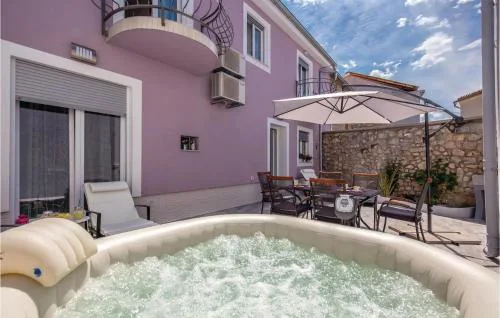 3 Bedroom Stunning Home In Grizane