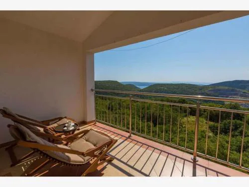 Apartment in Grizane 39410