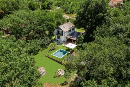 Villa Lipa with Pool