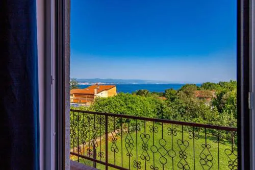 Apartment Roza, sea view, free parking