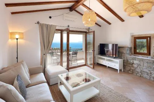 Villa Fani with Jacuzzi