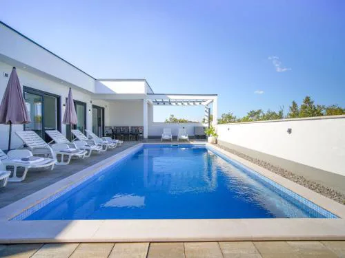 Holiday Home Villa Lea by Interhome