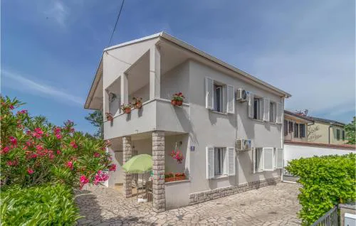 Nice Apartment In Jadranovo With Wifi