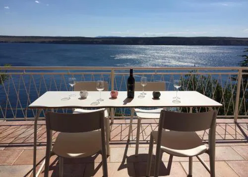 Seaview Apartments