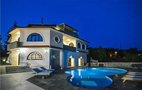 Pet Friendly Home In Jurdani With Sauna