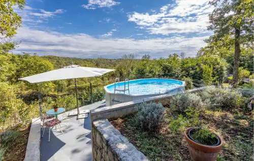 2 Bedroom Cozy Apartment In Kastav