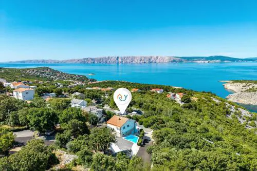 Hidden Pool House With Sea View - Happy Rentals