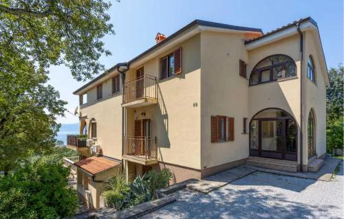 1 Bedroom Cozy Apartment In Kostrena