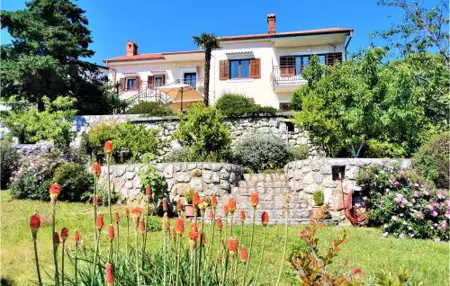 3 Bedroom Awesome Apartment In Kostrena