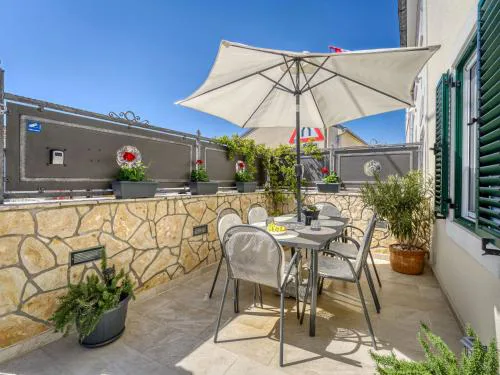 Holiday Home Old Queen by Interhome