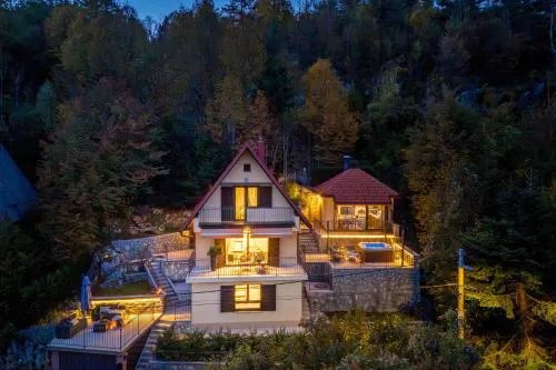 Hillside Lodge, Boutique & Spa