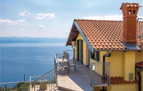 2 Bedroom Amazing Apartment In Lovran