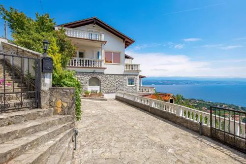 Apartments with parking spaces Lovran, Opatija - 24351