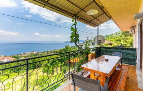 Nice Apartment In Lovran With Kitchen