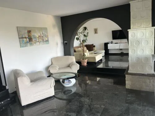 Tranquil Spacious Villa with Private Pool - Five Bedroom Villa with Balconies