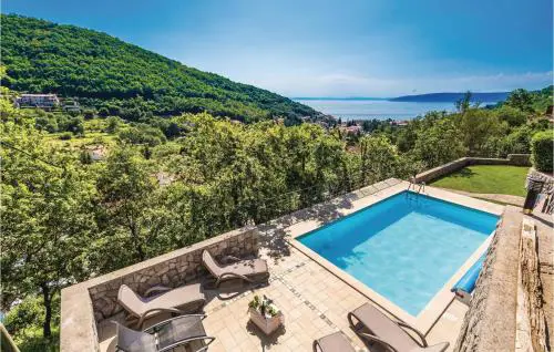 Nice Apartment In Moscenicka Draga