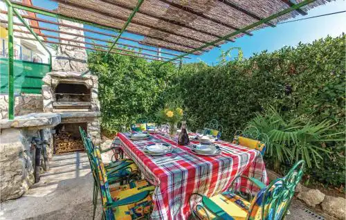 Pet Friendly Apartment In Moscenicka Draga