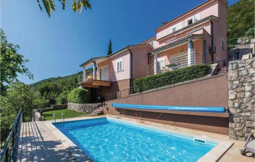 Stunning Apartment In Moscenicka Draga