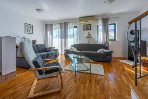 Apartmani Deleut
