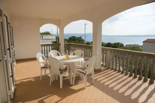 Apartment in Novi Vinodolski 15346