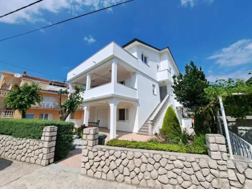 Apartment Nina