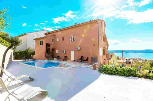 Apartments in Novi Vinodolski 39369