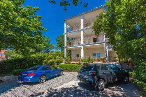 Apartments in Novi Vinodolski 42648