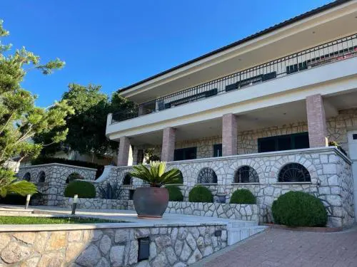 Apartments with parking space Novi Vinodolski - 5488