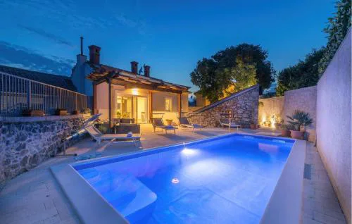 Awesome Home In Novi Vinodolski