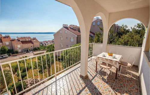 Beautiful Apartment In Novi Vinodolski