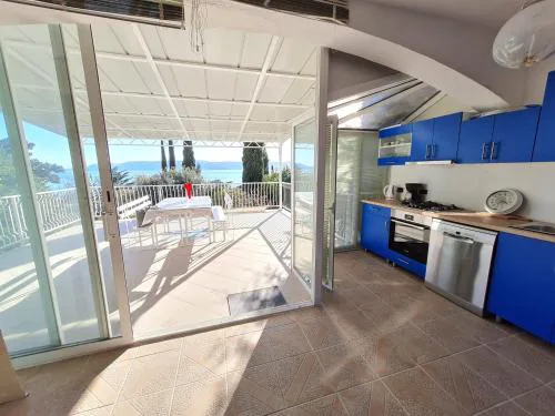 Laurem Apartment