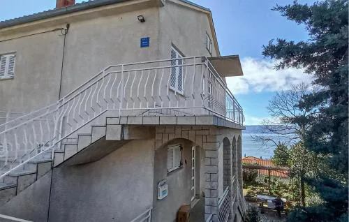 Lovely Apartment In Novi Vinodolski