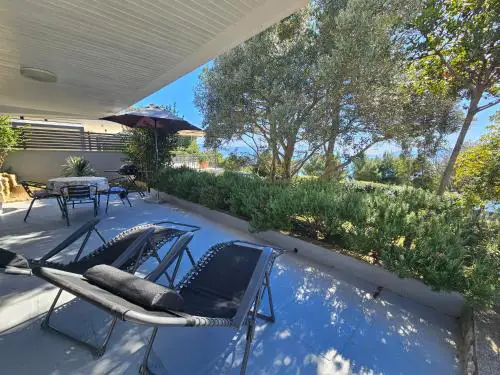 VILLA MEDITERANEA direct at the sea