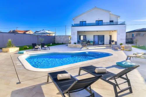 Wellness Escape Villa One - Happy Rentals