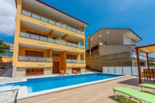 Wohnung in Novi Vinodolski mit Eigenem Balkon