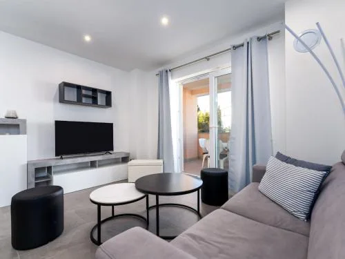 Apartment Baricevic - Two Bedroom Apartment with Balcony