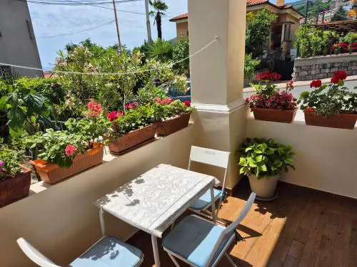 Apartment Tina (near the sea, Opatija center, free private parking)