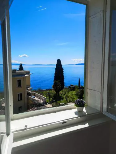 APARTMENT VOLOSKO - 50m to the sea