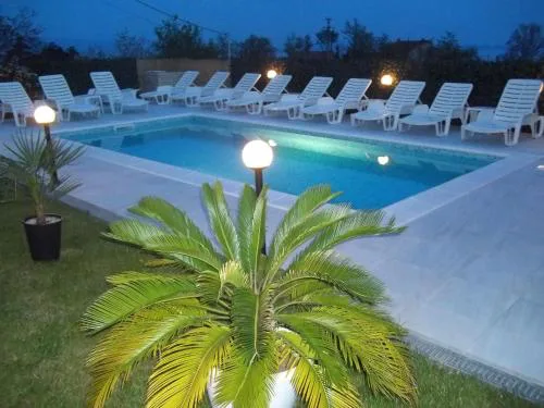 Apartments Ljubas