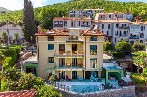 LUX apartmani