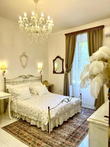 Petite Boudoir
