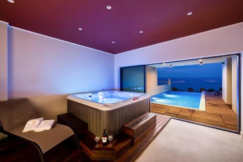 Villa AltaVista - Seaview & Relax with Heated Pool & MiniGolf
