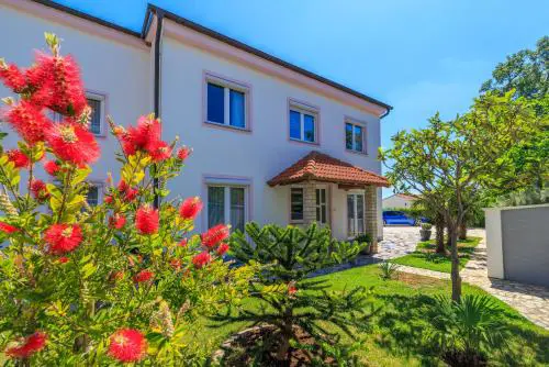 Apartments Maravera